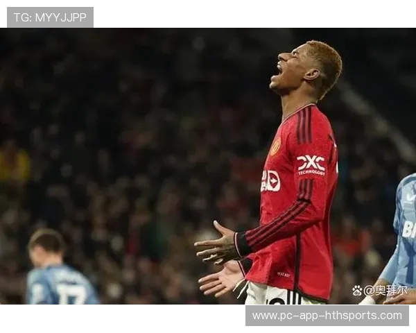 曼联定位球形成机会，拉什福德空中一挑得手